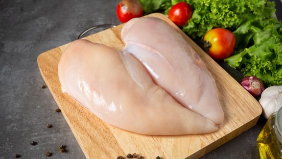 Manfaat Dada Ayam Kampung Gak Main-main, Bisa Cegah Kolesterol Tinggi Moms!