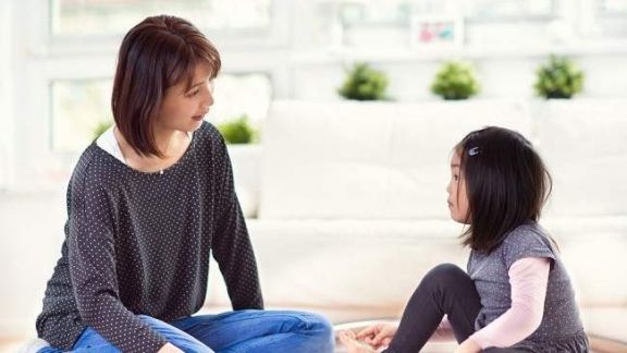 3 Sikap Orangtua yang Bisa Bikin Anak Gak Percaya Diri, Nomor 2 Sering Dilakukan