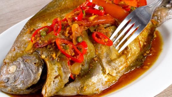 Resep Ikan Masak Kecap, Pas untuk Sajian Makan Siang