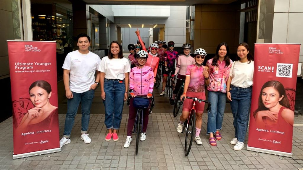 Women’s Cycling Community Jakarta Gandeng ERHA ULTIMATE ANTI AGING Sebarkan Semangat Ageless Limitless