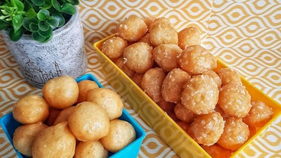 Bisa Jadi Finger Food Favorit Si Kecil, Catat Mudahnya Buat Greek Donut yang Super Empuk