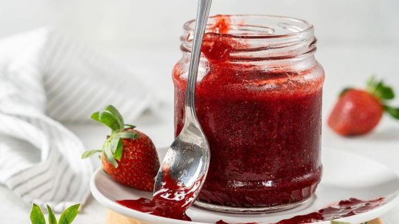 Begini Cara Membuat Selai Strawberry di Rumah, Ternyata Mudah Lho!