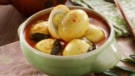 Aman Gak Sih Penderita Kolesterol Tinggi Makan Telur? Begini Fakta Ilmiahnya Moms..