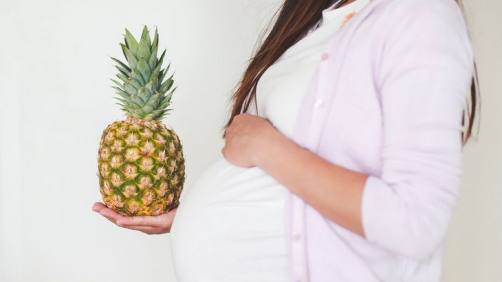 Masih Bikin Ibu Hamil Ketar-ketir Hingga Sekarang, Benarkah Makan Durian dan Nanas Bisa Bikin Keguguran? Ternyata Menurut Dokter...