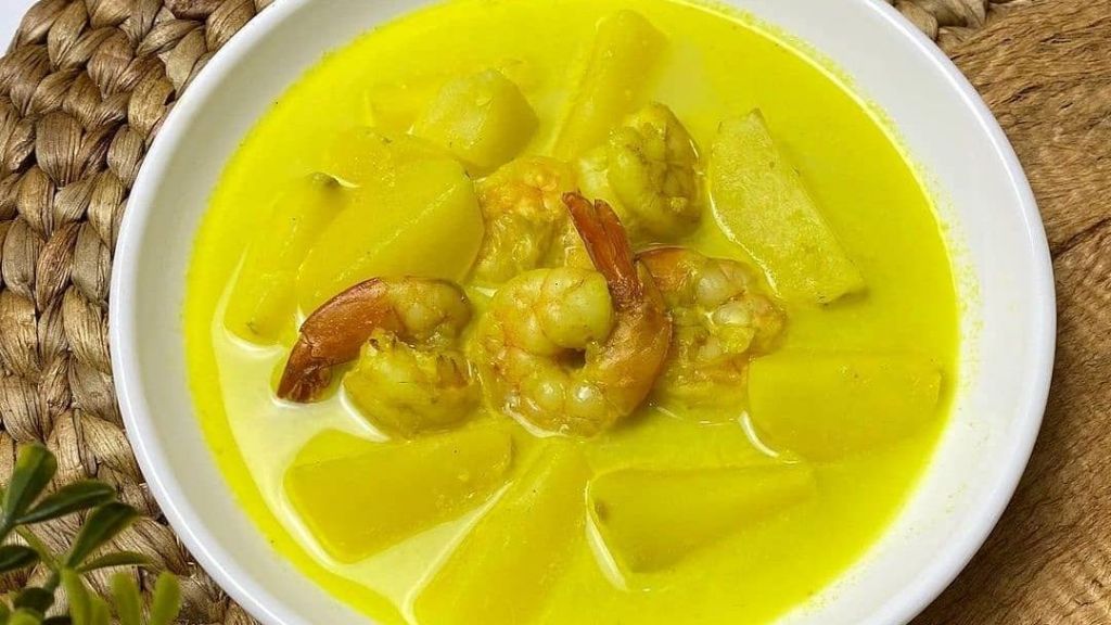 Cara Buat Opor Unik dari Bahan Kentang dan Udang, Rasanya yang Enak Bisa Bikin Si Kecil Kalap