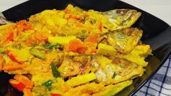 Resep Ikan Kembung Bumbu Acar, Tanpa Santan, Sedep Banget!