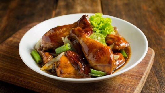 Resep Ayam Bumbu Pedas Manis, Jadi Menu Makan Siang yang Menggoda