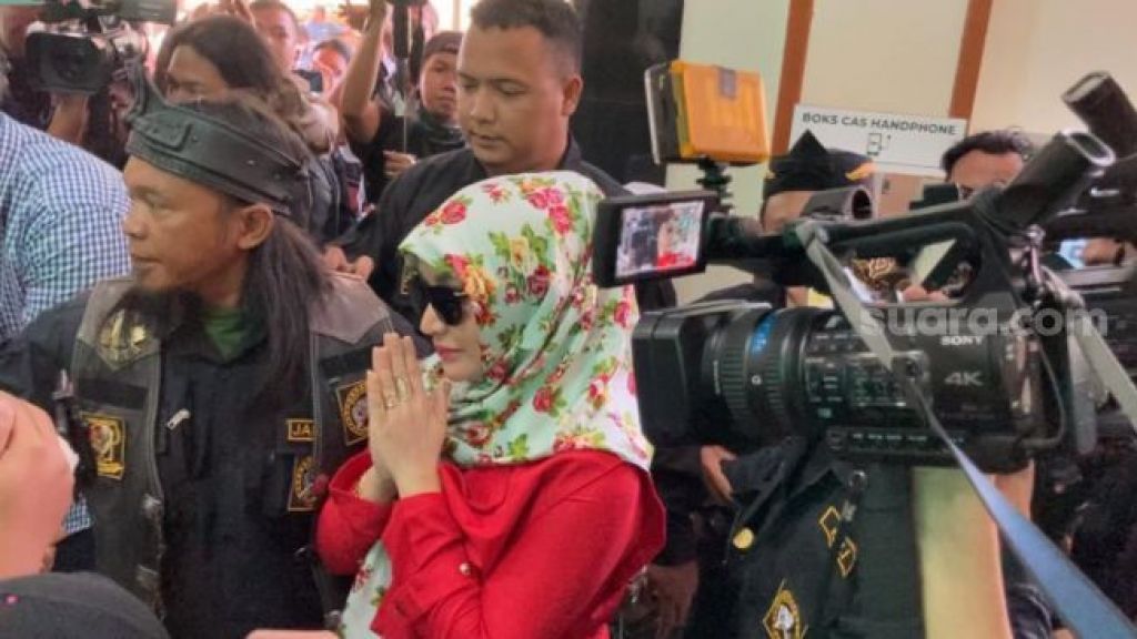 Resmi Cerai dengan Roro Fitria, Andre Irawan Wajib Bayar Nafkah Iddah dan Mut’ah pada Mantan Istrinya, Jumlahnya Jadi Sorotan: Ternyata....