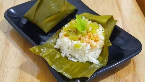 Cara Buat Nasi Bungkus Isi Udang, Menu Selingan untuk Si Kecil yang Bosan Bubur