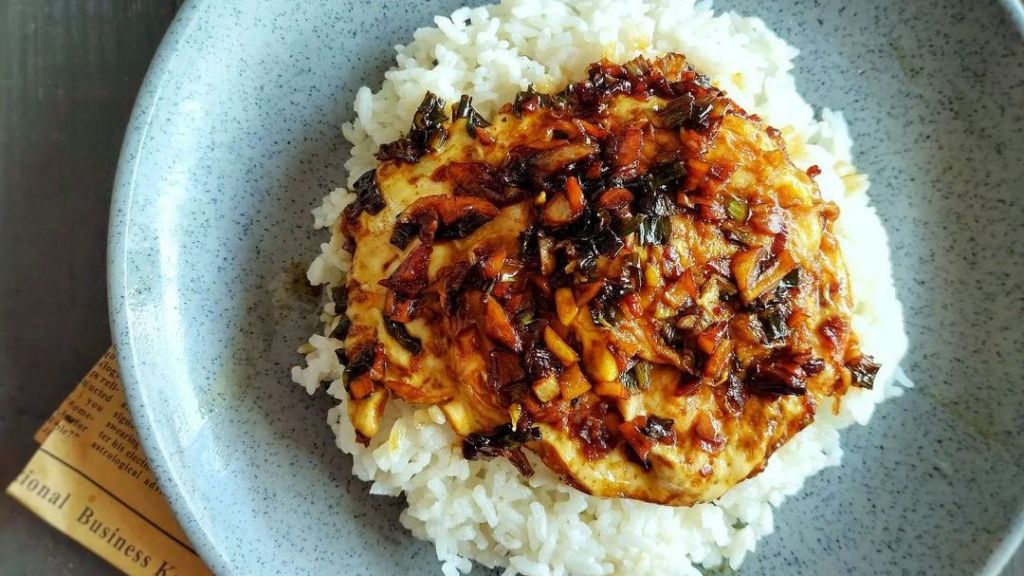 Viral di TikTok, Resep Nasi Telur Pontianak Cocok Banget Jadi Menu Sat Set Makan Siang! Coba Yuk Moms!