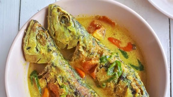 Cara Bikin Mangut Ikan Kembung Super Maknyus, Kaya Akan Rasa Rempah-Rempahnya Moms!