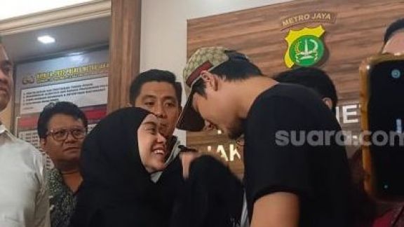 Keluarga Sesumbar Leslar 'Nyumbang' Banyak untuk Dunia Hiburan, Sangka Isu Boikot Lesti Kejora dan Rizky Billar: Gak Mungkin Lah!