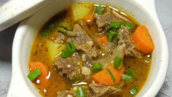 Resep Beef Stew, Teksturnya Lembut Banget Pastinya Aman untuk Anak!