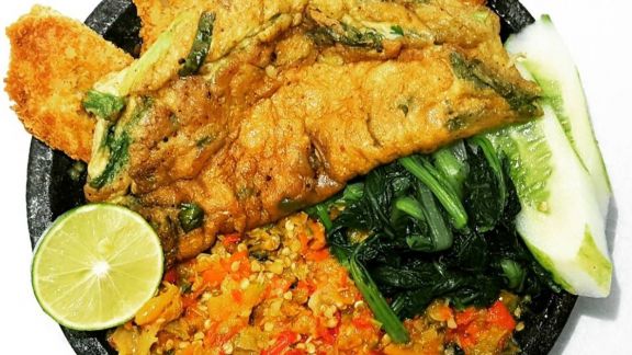 Resep Telur Dadar Jeruk Limau, Santap dengan Nasi Panas dan Sambal Bawang