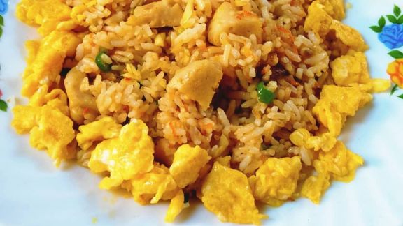 Resep Nasi Goreng Blueband untuk Sarapan Si Kecil, Buatnya Simpel Rasanya Super!