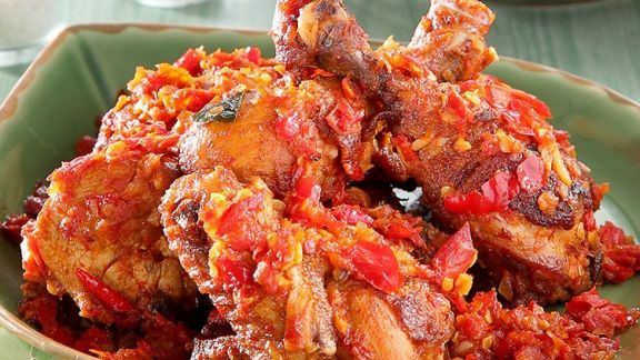 Rendah Kolesterol, Ini Resep Ayam Goreng Balado yang Cocok untuk Hidangan Makan Malam, Enak dan Anti Gagal Lho!