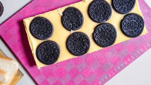 Cara Bikin Oreo Bread Pudding Tinggi Kalori, Bisa Boost Berat Badan Anak