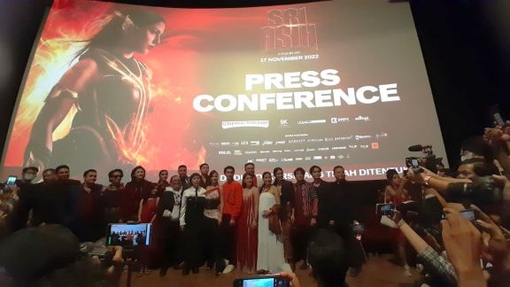 Gokil! Review Film Sri Asih: Superhero Wanita Pertama di Indonesia yang Bikin Bangga
