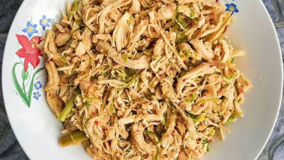 Resep Ayam Suwir Daun Kunyit, Aromanya Lezat, Menggugah Selera Makan