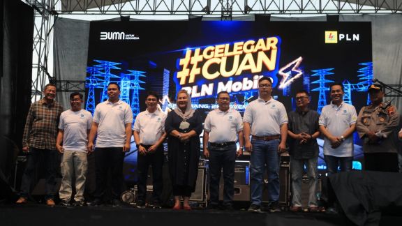 Gelegar Cuan! PLN Tebar Hadiah untuk Pelanggan Setia PLN Mobile di Semarang: Makin Banyak Poin, Makin Besar Kesempatan untuk Menang!