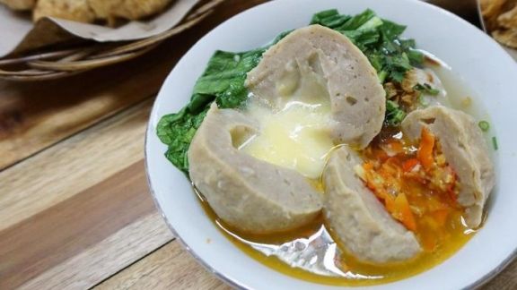 Resep Bakso Keju Lumer Kejunya Bikin Ketagihan