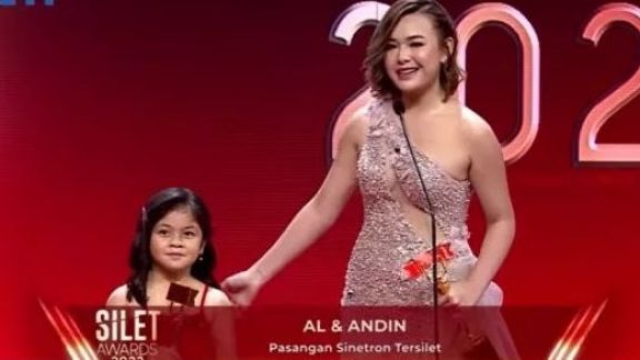 Hadir di Acara Silet Awards, Baju Amanda Manopo Lagi-lagi Dikeritik Kelewat Seksi, Netizen: Pengen Dilihat Siapa Sih?