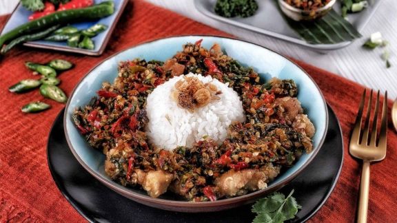 Resep Ayam Sambal Korek, Praktis, Enak, Menggugah Selera
