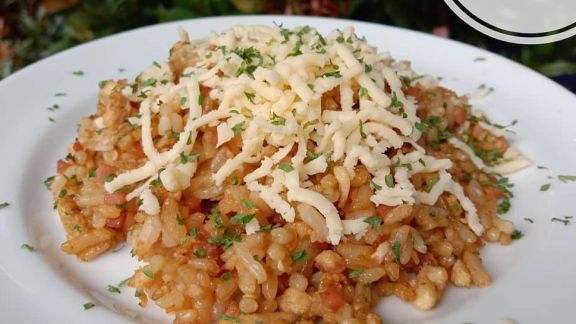 Resep Nasi Goreng Telur Smoked Beef, Gurih, Enak, Cocok untuk Sarapan Anak