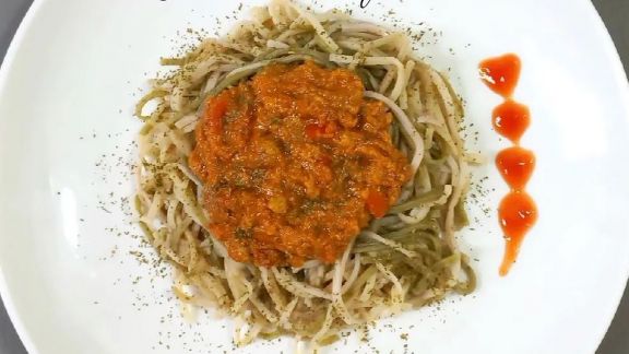 Resep Mie Rainbow Saus Bolognese, Buatnya Mudah, Rasanya Mirip Restoran Mewah