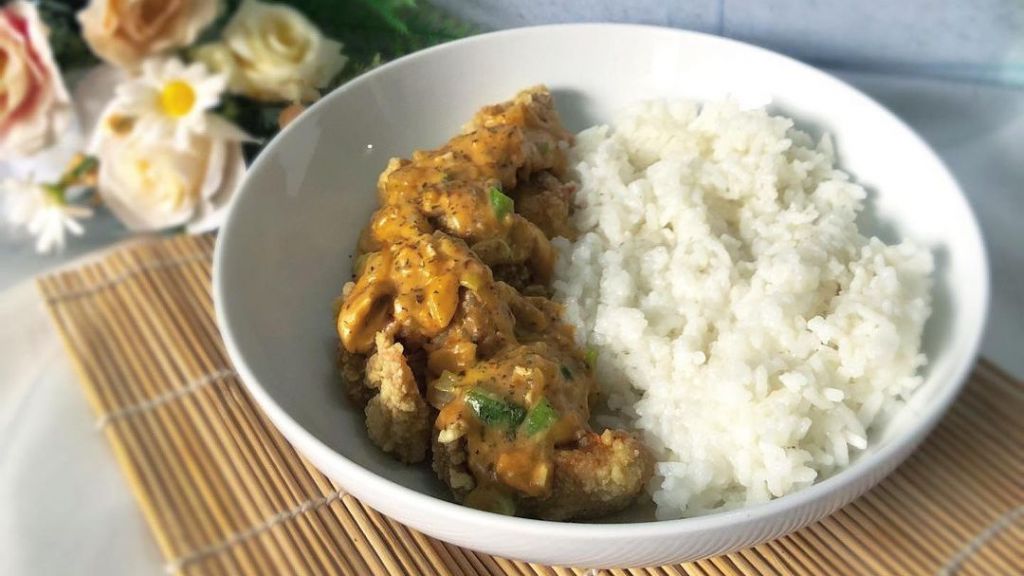 Cara Bikin Ayam Goreng Saus Telur Asin, Gurih, Creamy, Cocok Disajikan dengan Nasi Hangat
