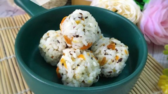 Trik Bikin MPASI Bola Bola Nasi Nori, Simpel Banget, Cocok untuk Moms yang Lagi Mager