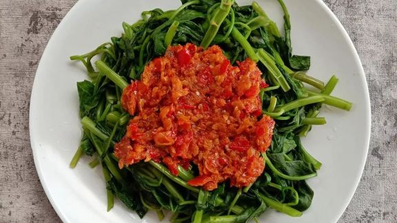 Resep Rujak Kangkung yang Enak, Hati-hati Bikin Ketagihan