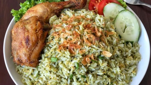Resep Nasi Goreng Teri Cabe Ijo, Pedas, Gurih, Maknyus!