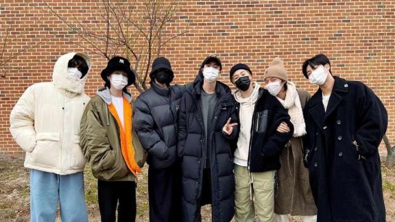 Resmi Jalani Wajib Militer, Keenam Anggota BTS Temani Jin ke Pusat Pelatihan untuk Pendaftaran di Yeoncheon
