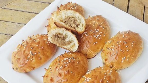 Trik Bikin Roti Landak Mini Isi Baso, Bentuknya Lucu, Isiannya Berlimpah