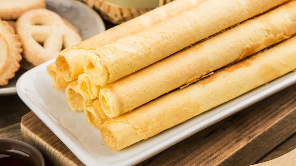 Resep Kue Egg Roll Yang Renyah, Camilan Yang Bikin Mulut Gak Bisa Berhenti