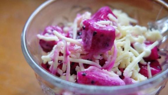 Gak Usah Beli Moms! Ini Resep Mudah Salad Buah yang Lagi Viral Tanpa Tambahan Gula dan Mayones, Makin Sehat!