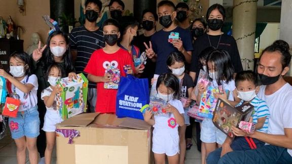 Donasikan Ribuan Mainan, Kidz Station Sambut Nataru Lewat Program Berbagi dan Bermain Bersama, Intip Yuk!