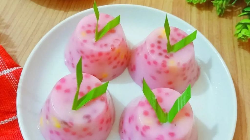 Trik Bikin Kue dari Hunkwe, Lembut, Manisnya Gak Berlebihan, Warnanya Cantik Banget