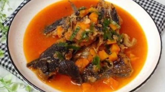 Resep Lele Kuah Tomat untuk Makan Siang, Aromanya Wangi, Anti Bau Amis, Cocok Banget Disajikan dengan Nasi Hangat