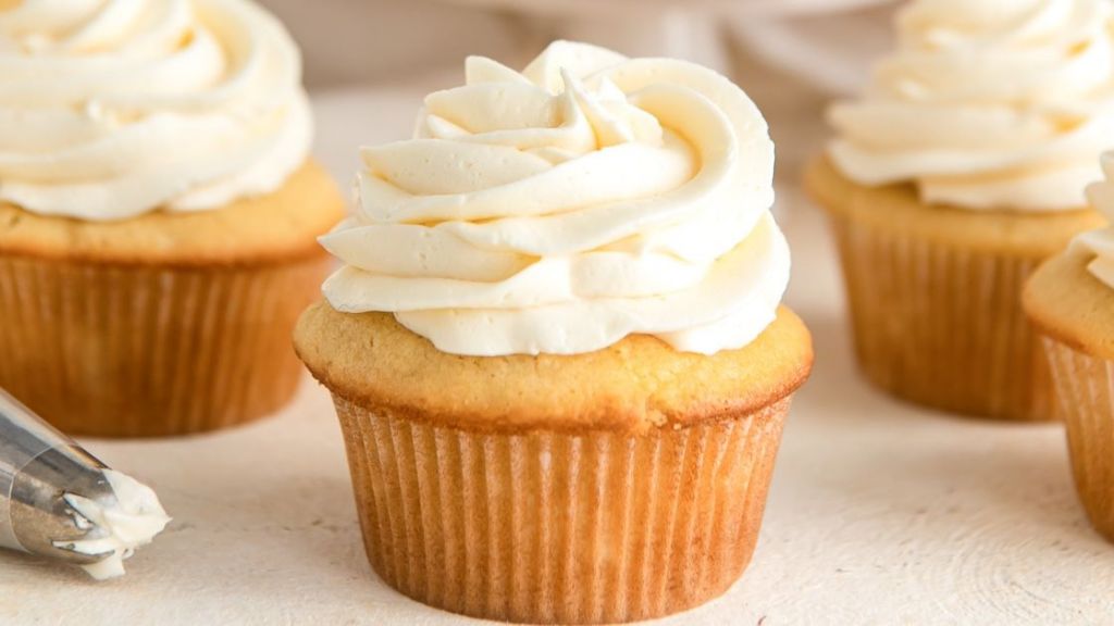 Resep Vanilla Cupcakes, Lembut, Wangi, Anti Gagal