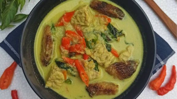 Resep Kepala Ikan Asap Kuah Kuning,  Bumbunya Berasa, Aromanya Lezat