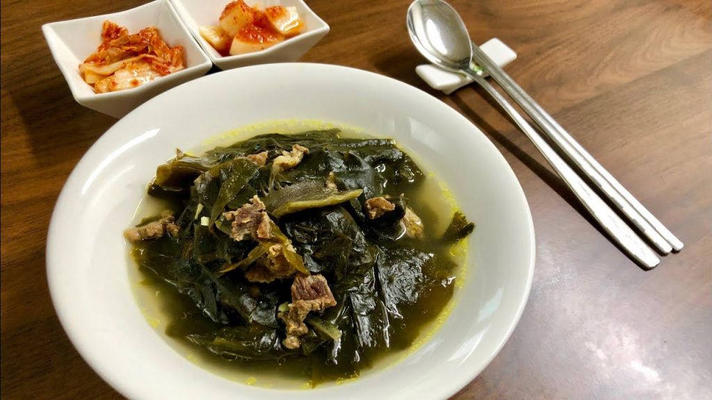 Cocok untuk Ibu yang Baru Melahirkan, Resep Sup Rumput Laut ala Korea Selatan, Bahannya Simple Banget!