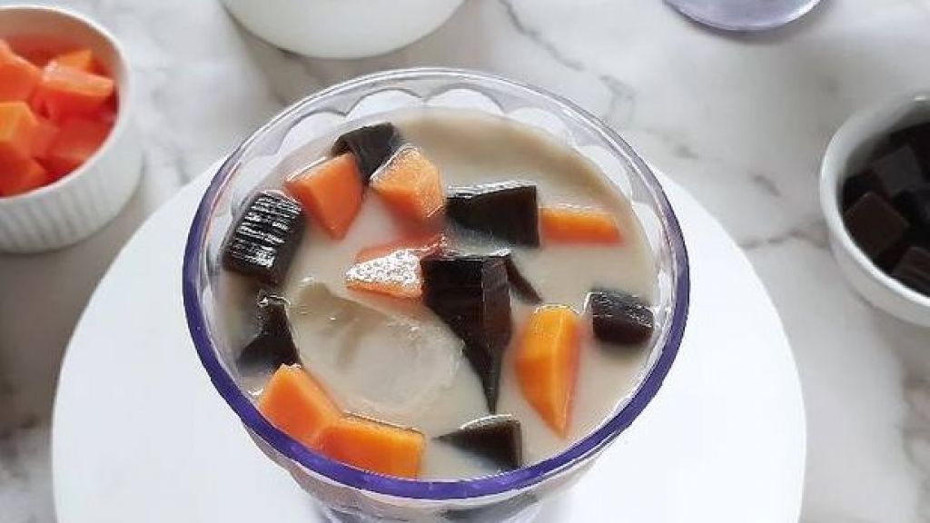 Resep Es Pepaya Cincau, Manis, Segar, Sehat, Cuma 4 Bahan Aja