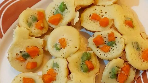 Cara Bikin Kue Cubit Topping Sayuran, Lembut, Gurih, Anak GTM Pasti Suka