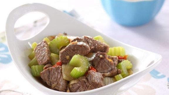Resep Tumis Babi Seledri, Wangi, Lezat, Siap Nambah Nasi!