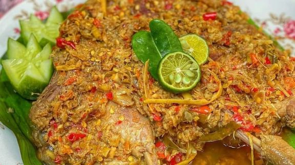 Hati-hati Ketagihan, Yuk Intip Resep Ayam Betutu Khas Bali, Lezatnya Nampol Banget