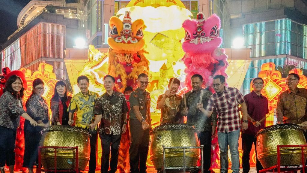 Yuk Bikin Kumpul Keluarga Makin Spesial di Festival Lampion Terbesar di Indonesia Ini Moms, Tiket Masuknya Gratis Lho!