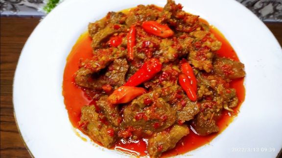Resep Iga Mercon, Pedasnya Nagih, Dagingnya Empuk Banget!