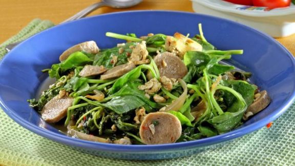 Resep Tumis Bayam Bakso, Hidangan Sederhana yang Sehat, Yuk Recook!